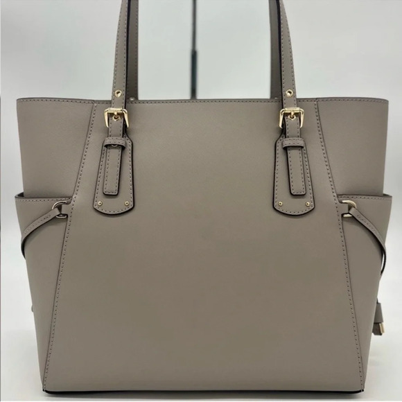 Michael Kors Voyager Tote Bag Pearl Grey - Picture 5 of 11